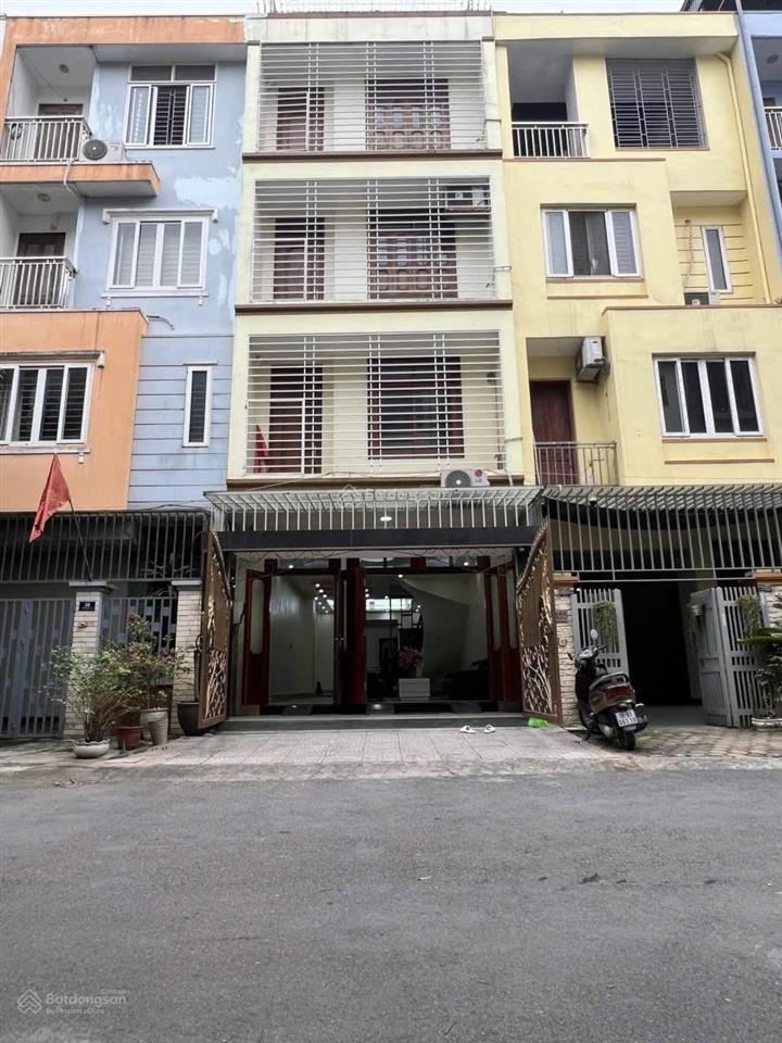 Bán gấp 16.8 tỷ  83m2 5tầng mt 5m  đường thông không lỗi  lk kđt văn khê  đang cho thuê 20 tr