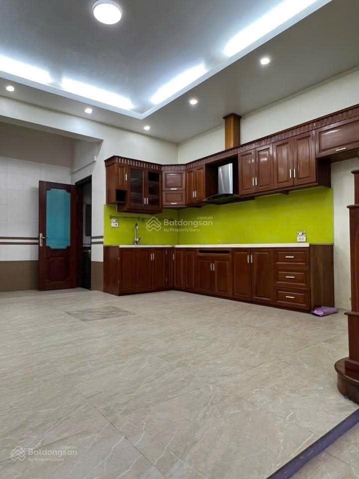 Bán gấp 16.8 tỷ  83m2 5tầng mt 5m  đường thông không lỗi  lk kđt văn khê  đang cho thuê 20 tr