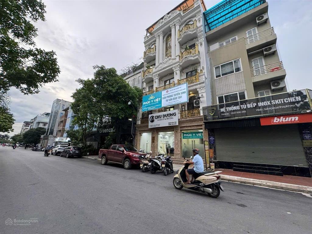 Bán gấp 16,9 tỷ  83m2 5tầng mt 5m  đường thông không lỗi  lk kđt văn khê  nhà đẹp ở luôn