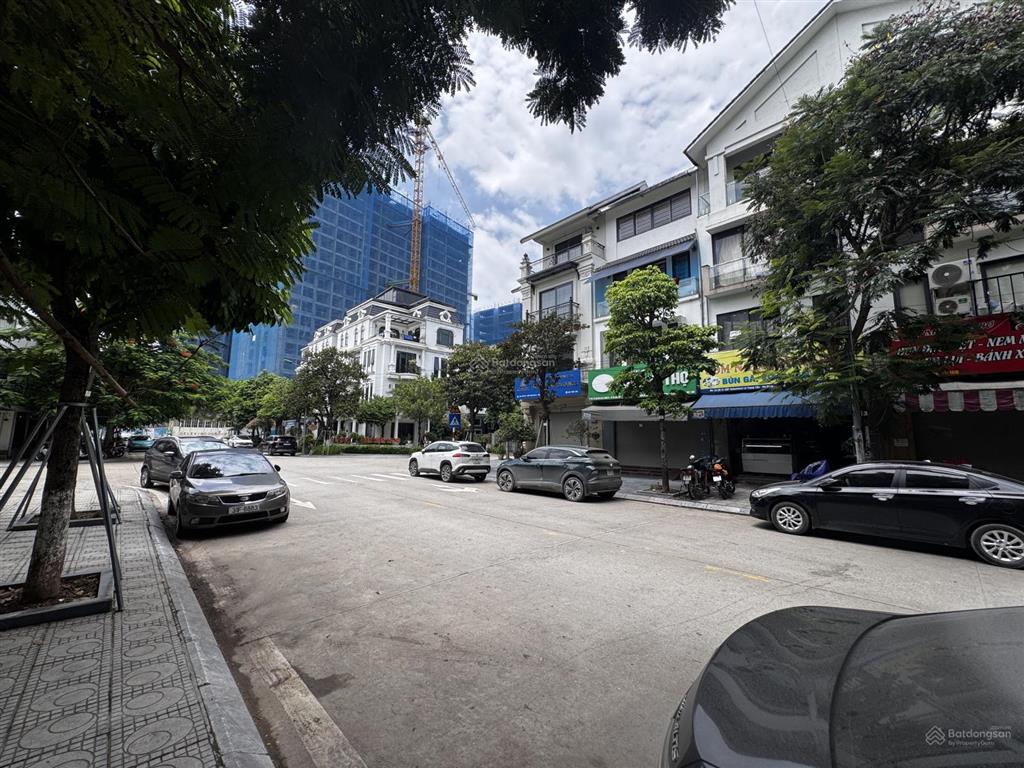 Trục chính kinh doanh  chân chung cư an bình khu c gleximco  hoàn thiện  giá siêu tốt