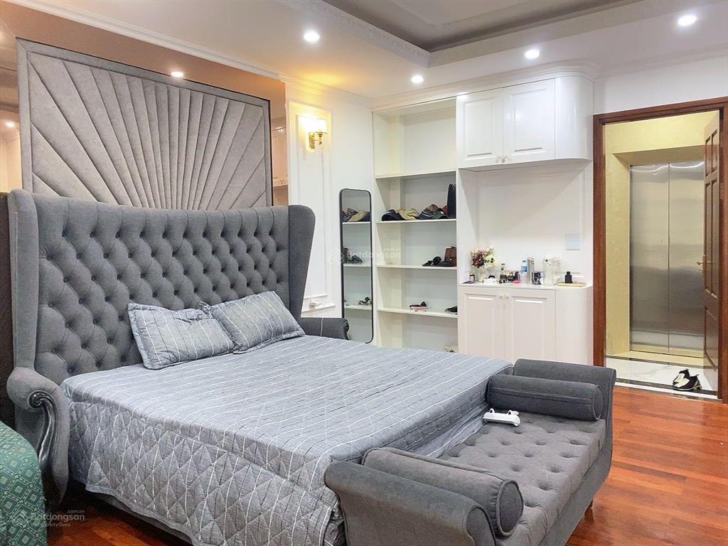 19 tỷ  thang máy xịn  view vườn hoa  đối diện la casta văn phú  nhà đẹp miễn chê  giá rẻ r