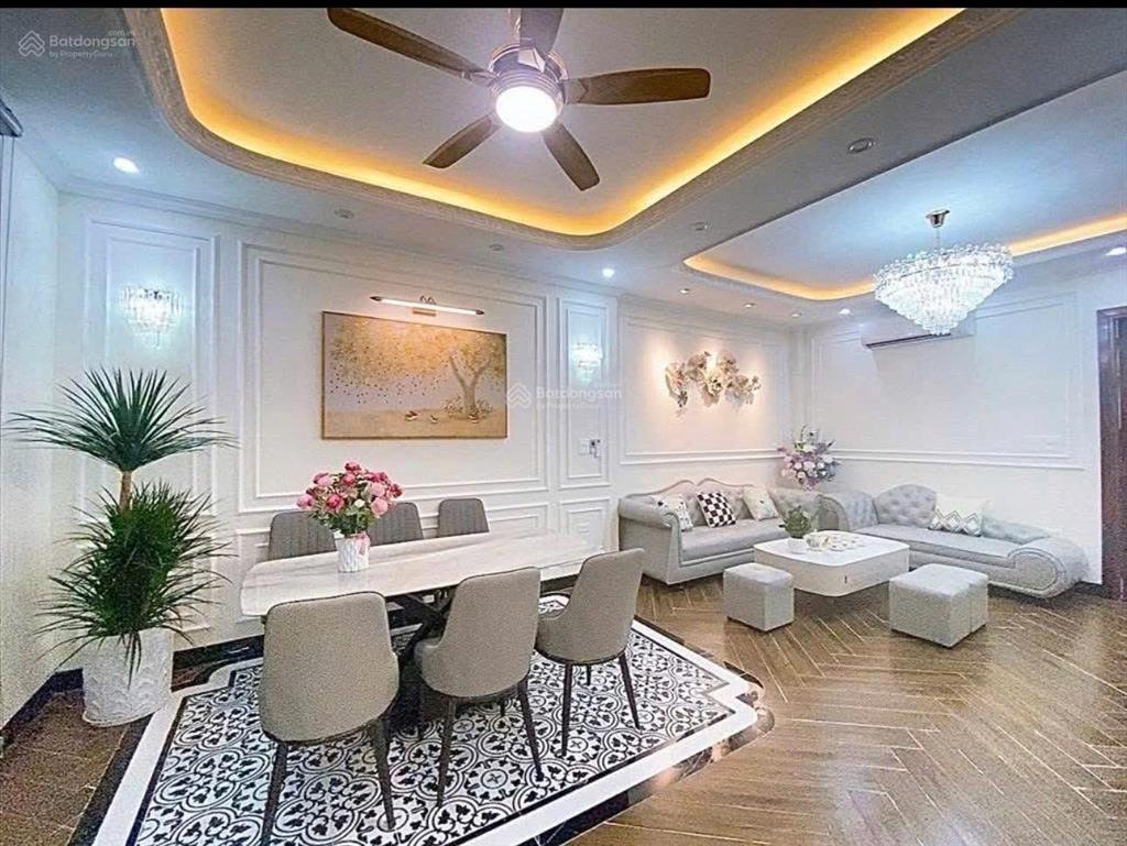 7 tầng thang máy  sát chân chung cư the chamr  phân lô vỉa hè dân xây nét căng
