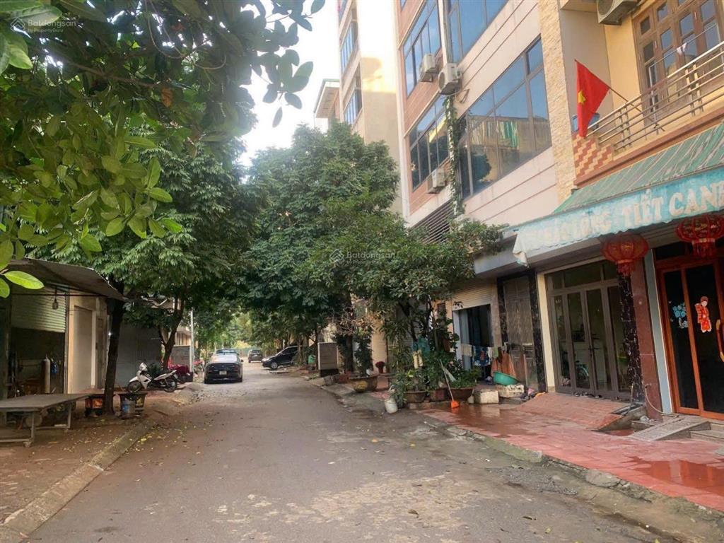 14.2 tỷ  5 tầng  mt 5m  đối diện kđt park city  phân lô vỉa hè 3 ô tô tránh dân xây chả lỗi g