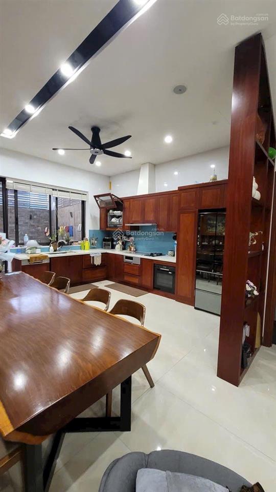 23 tỷ thang máy siêu vip  siêu đẹp víp văn quán  vị trí đỉnh  100m mp nguyễn khuyến