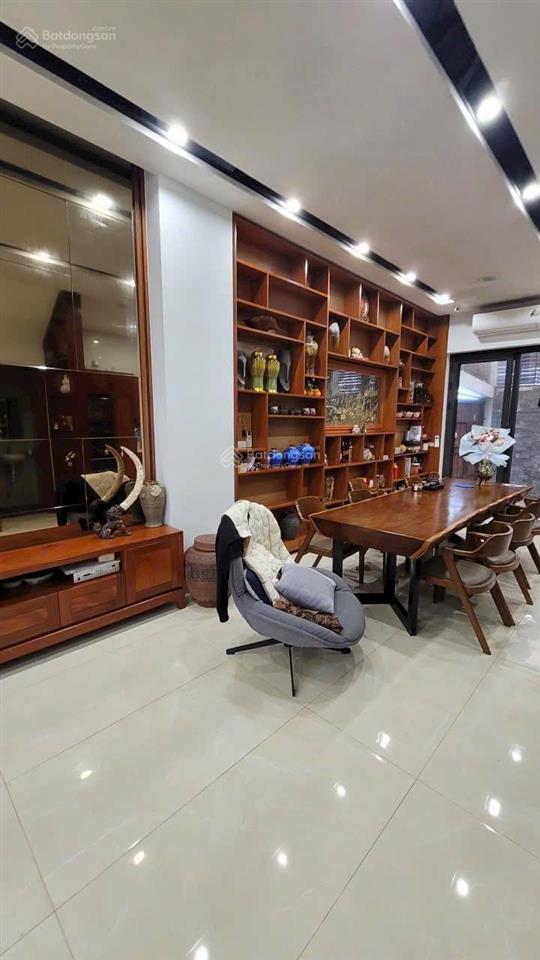 23 tỷ thang máy siêu vip  siêu đẹp víp văn quán  vị trí đỉnh  100m mp nguyễn khuyến