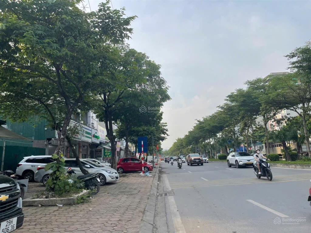 130triệu /1m  phân lô vỉa hè kđt gleximco  mt 6m  giá rẻ hơn cả trong ngõ  không lỗi gì