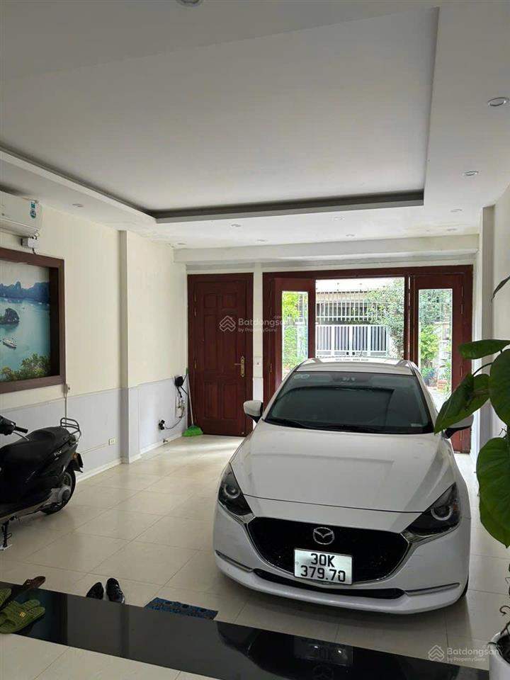 Bán gấp 15.5 tỷ  83m2 5tầng mt 5m  đường thông không lỗi  lk kđt văn khê  giá đầu tư