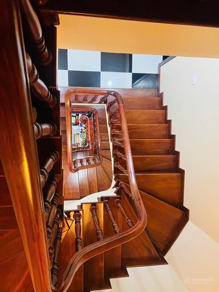 16.5 tỷ view vườn hoa  90m2 lk văn phú hoàn thiện đẹp  giá đáy