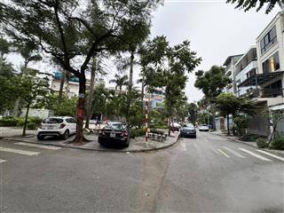 16.5 tỷ view vườn hoa  90m2 lk văn phú hoàn thiện đẹp  giá đáy