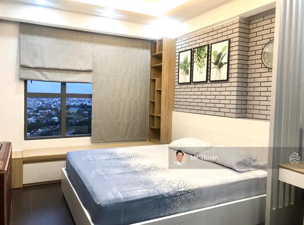 3pn  diện tích trên 100 m2 bán giá 10.5 tỷ sẵn sổ trống sẵn
