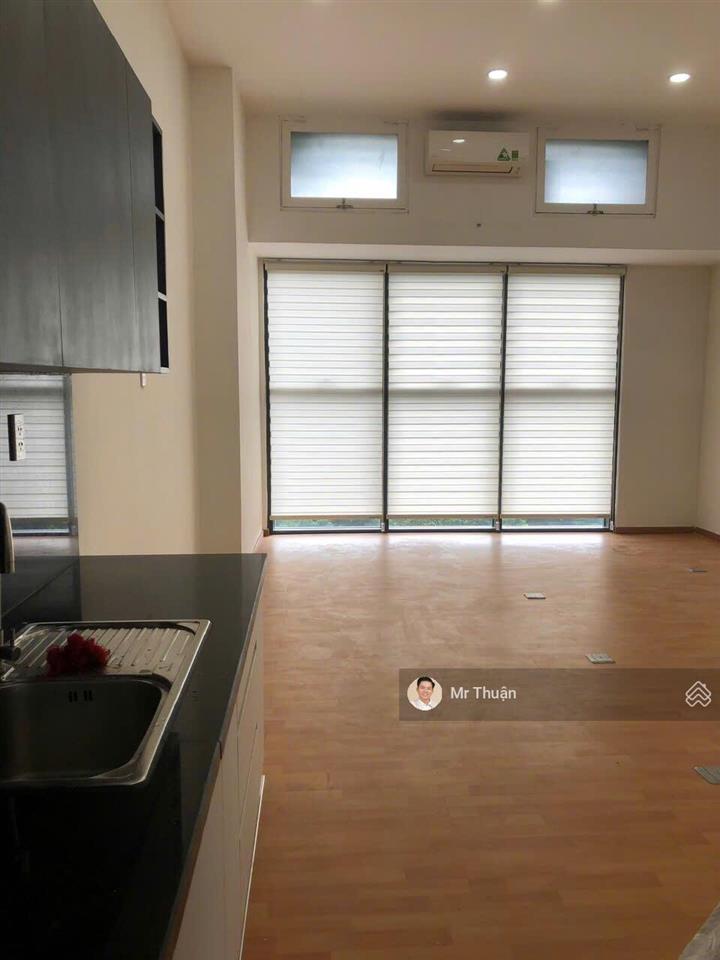 Cho thuê văn phòng the sun avenue, 11 triệu, 35m2, 1 toilet, nội thất cơ bản