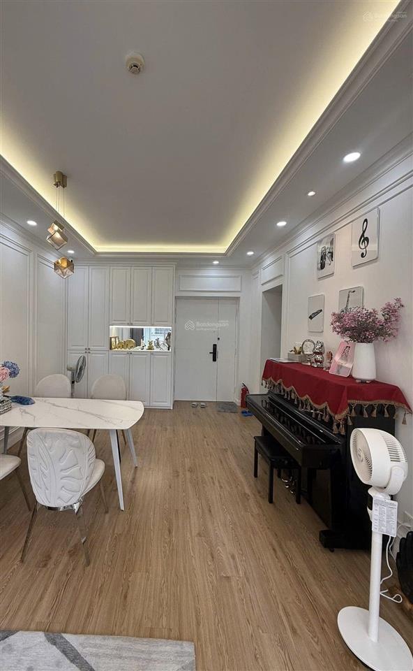 Cần bán gấp 2pn saigon pearl  nhà đẹp  giá 9.7 tỉ