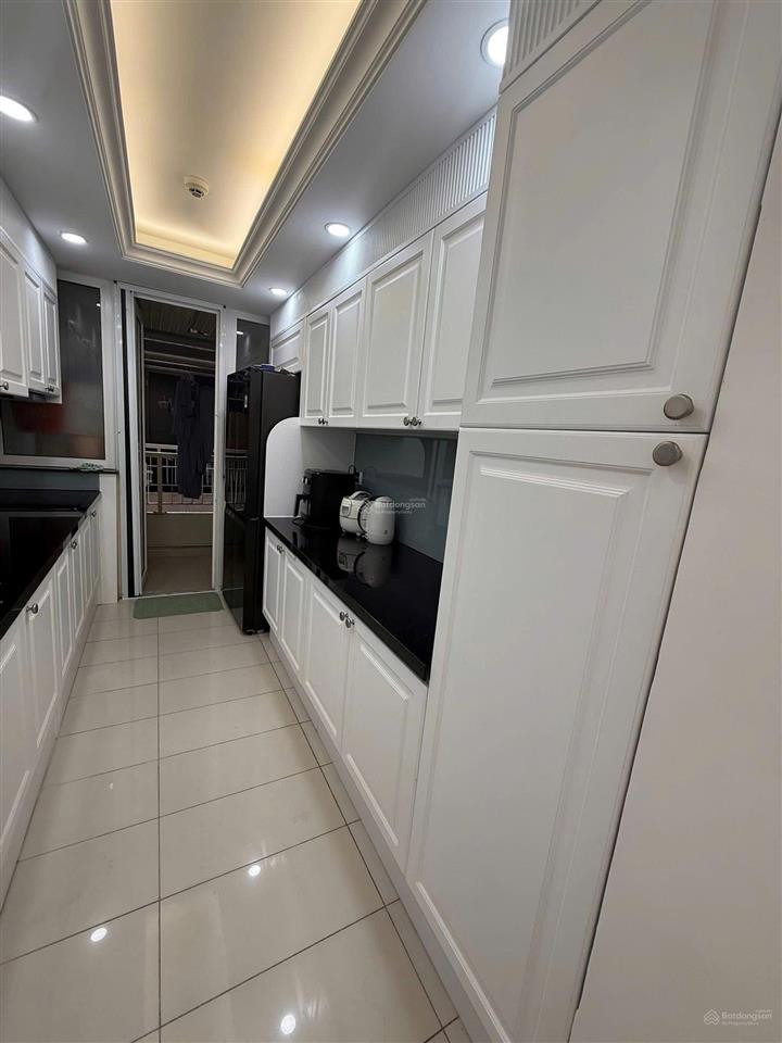 Cần bán gấp 2pn saigon pearl  nhà đẹp  giá 9.7 tỉ