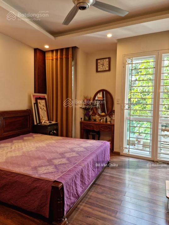 Cần bán nhà phố vạn phúc, quận ba đình. dt sổ 94m2 x 5t, mt 6,3m. vị trí đẹp, giá 35.6 tỷ