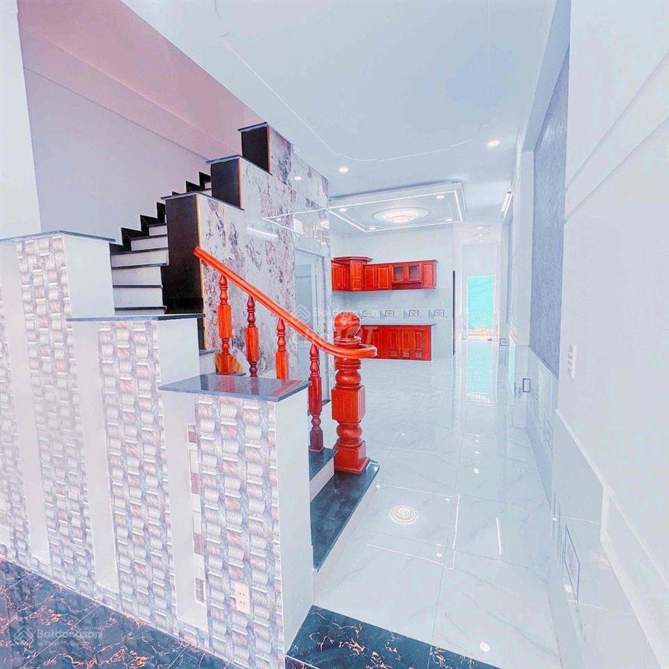 Bán nhà hẻm ô tô dĩ an  114m2  4pn sân ô tô rộng gần vincom dĩ an 4,69 tỷ