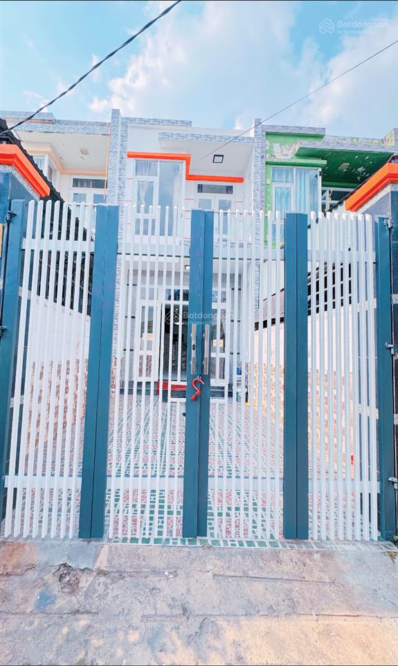 Bán nhà hẻm ô tô dĩ an  114m2  4pn sân ô tô rộng gần vincom dĩ an 4,69 tỷ