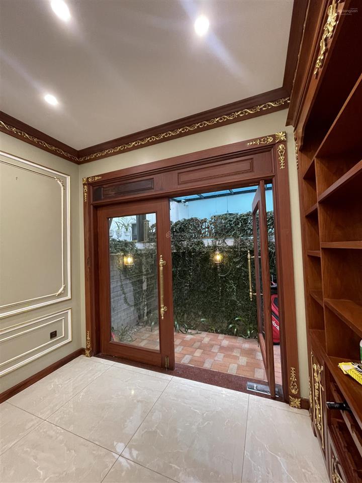 Bán căn song lập hoàn thiện cực đẹp giá tốt khu manhattan 144m2 giá 2x tỷ