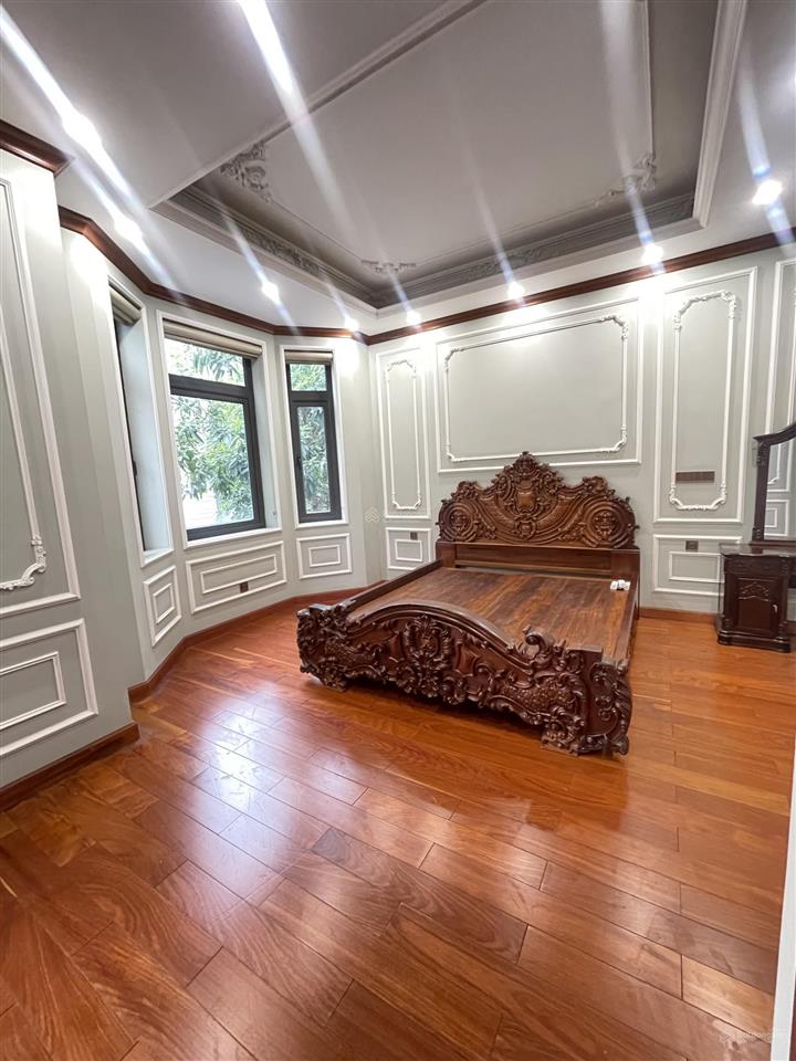 Bán căn song lập hoàn thiện cực đẹp giá tốt khu manhattan 144m2 giá 2x tỷ