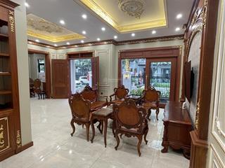 Căn song lập hoàn thiện cực đẹp giá tốt khu manhattan 144m2 giá 2x tỷ