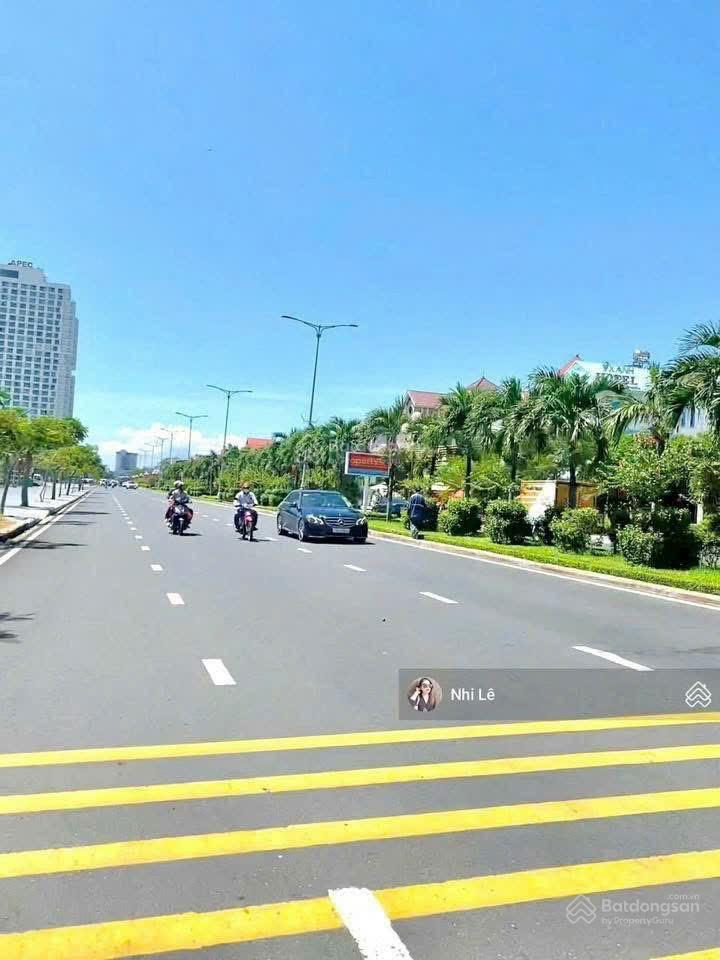 Kẹt tiền bán đất biệt thự 490m2 mặt tiền hùng vương & nguyễn văn huyên giá từ 13,9 tỷ
