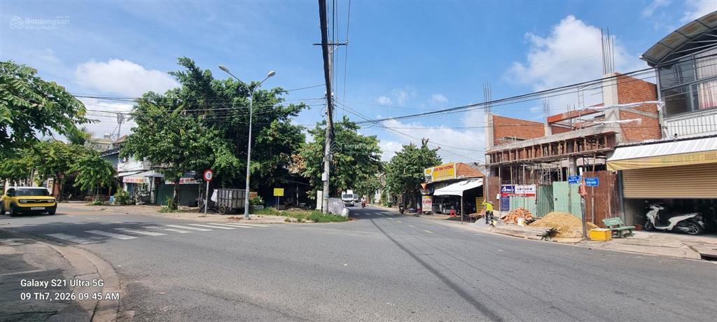 Bán nhà 8mx20m =162m đất ở mặt tiền đường song hành xã hóc môn.vị trí ngay ngã 4, 2mặt tiền kinh d.