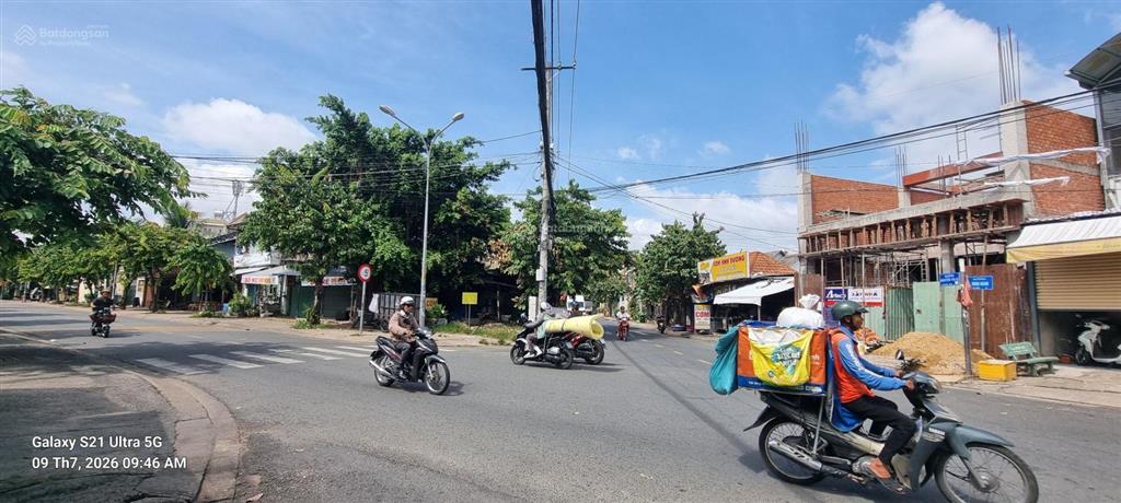 Bán nhà 8mx20m =162m đất ở mặt tiền đường song hành xã hóc môn.vị trí ngay ngã 4, 2mặt tiền kinh d.