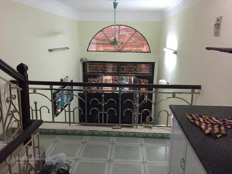 Nhà riêng ngõ phố minh khai gần đầu bạch mai dt 30m2x4t giá 10tr
