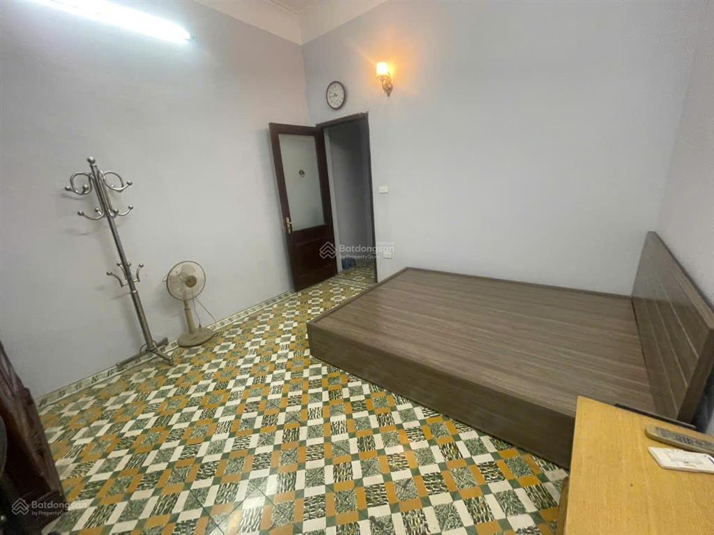 Ngõ 274, đường trương định, diện tích 55m2x3t và 20m2 sân trước sau, 13 triệu