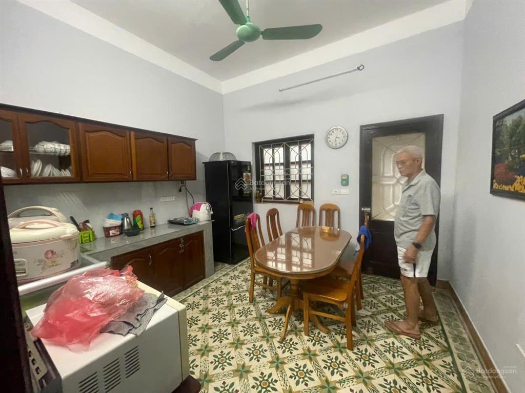 Ngõ 274, đường trương định, diện tích 55m2x3t và 20m2 sân trước sau, 13 triệu