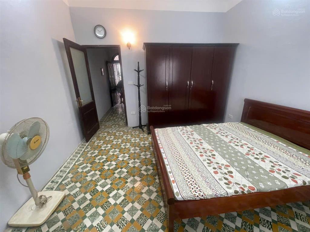 Ngõ 274, đường trương định, diện tích 55m2x3t và 20m2 sân trước sau, 13 triệu