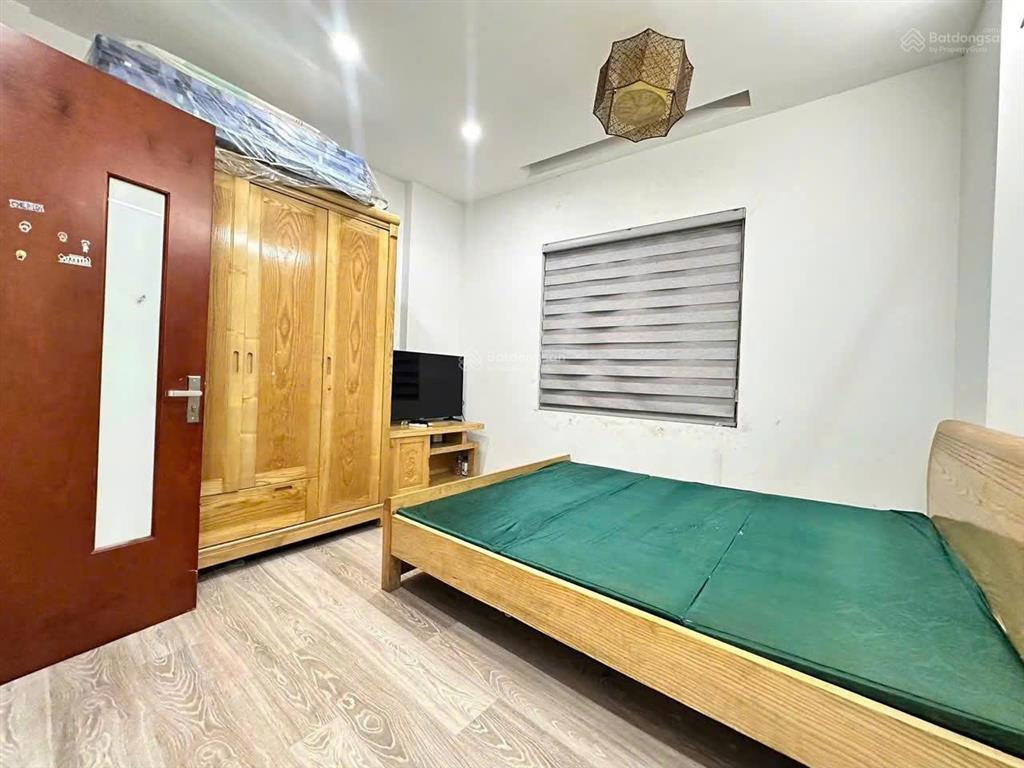 Ngách 30 ngõ 176 trương định  diện tích 38m2, xây 3.5 tầng, 11 triệu/tháng
