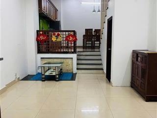 Ngách 30 ngõ 176 trương định  diện tích 38m2, xây 3.5 tầng, 11 triệu/tháng