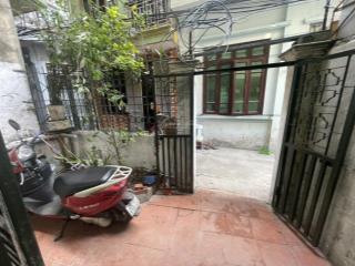 Nhà riêng ngõ 190 hoàng mai, dt 60m2x2t, giá 8tr/th