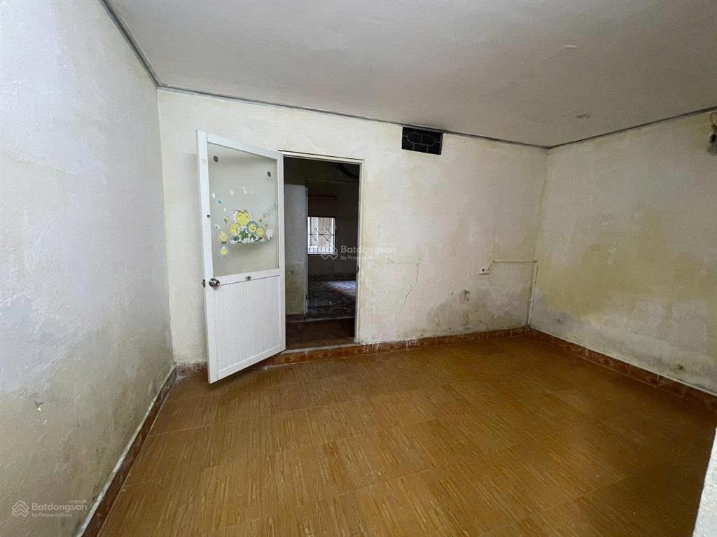Nhà riêng ngõ 190 hoàng mai, dt 60m2x2t, giá 8tr/th