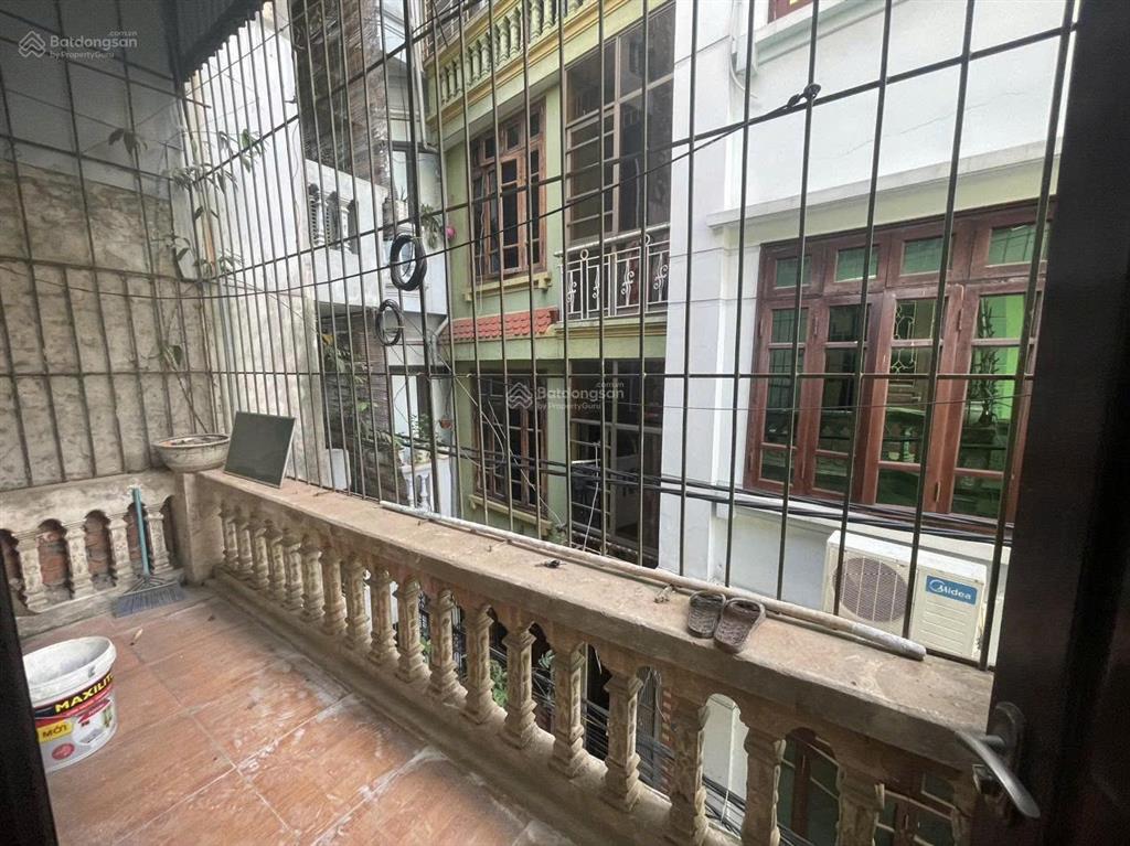 Nhà riêng ngõ 190 hoàng mai, dt 60m2x2t, giá 8tr/th