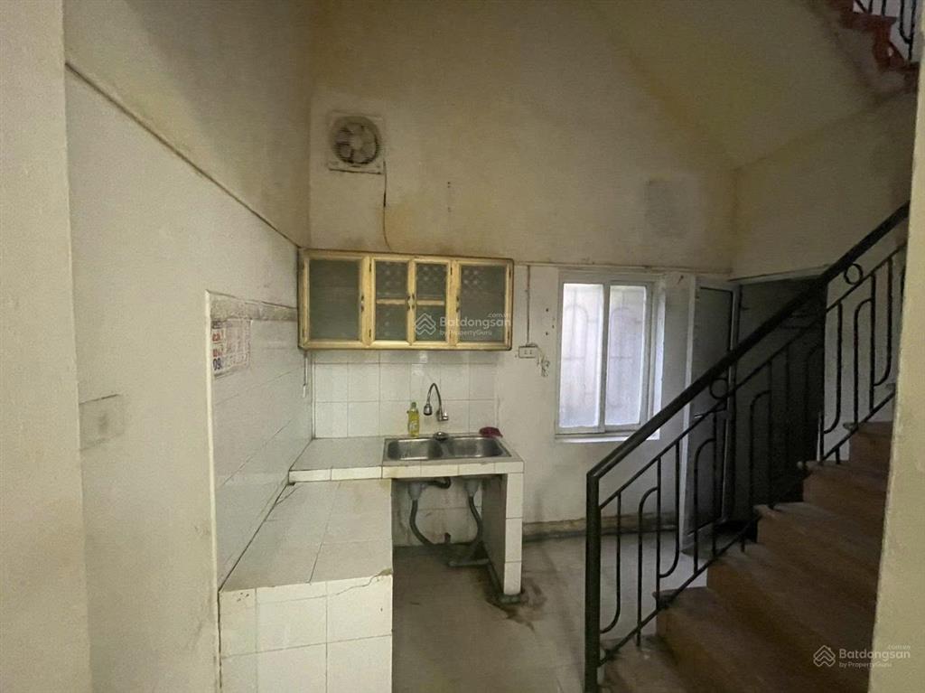 Nhà riêng ngõ 190 hoàng mai, dt 60m2x2t, giá 8tr/th