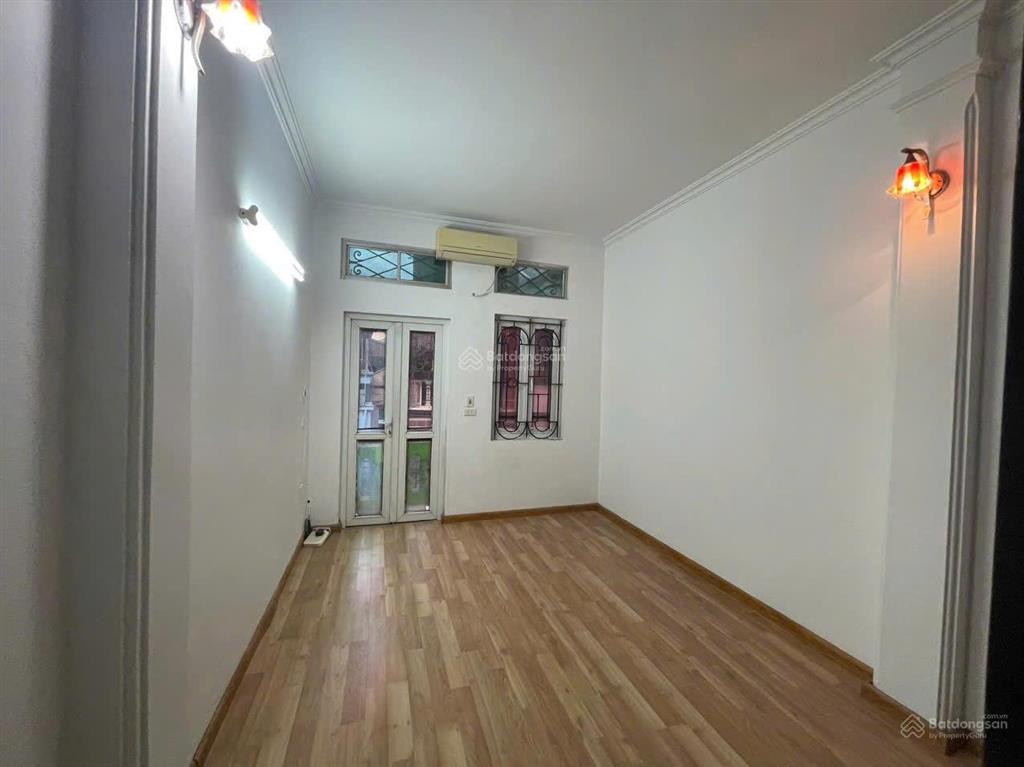 Nhà riêng ngõ phố minh khai, mai động, dt 30m2 x 4t, giá 10tr