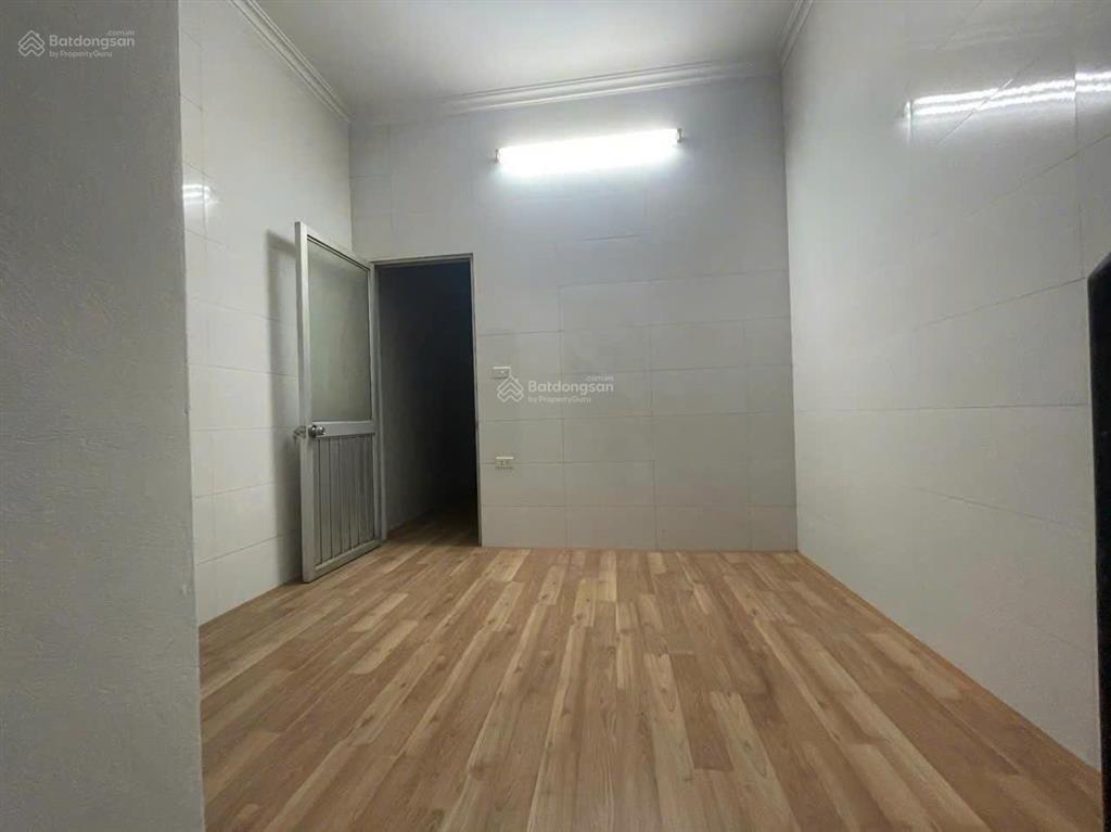 Nhà riêng ngõ phố minh khai, mai động, dt 30m2 x 4t, giá 10tr