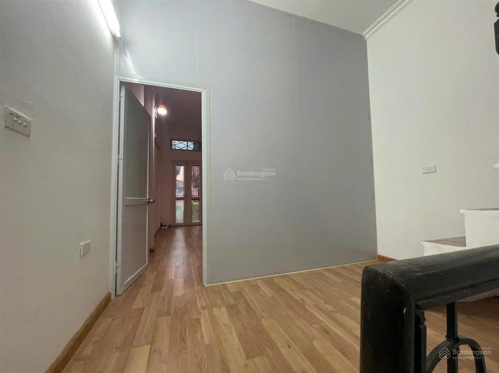 Nhà riêng ngõ phố minh khai, mai động, dt 30m2 x 4t, giá 10tr