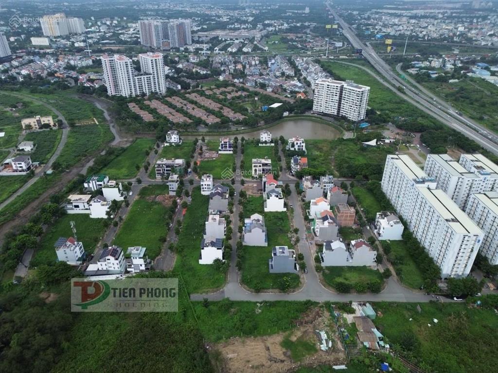 Lô đất nam phan view hồ  11x18 (198m2)  giá 93tr/m2  xây biệt thự song lập sân vườn