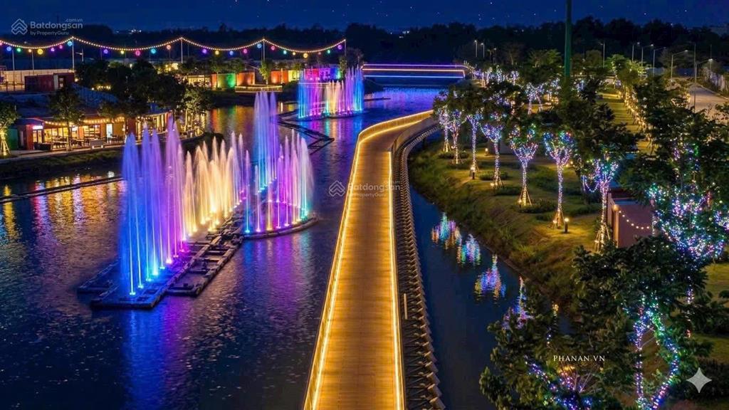 4pn masteri cosmo central ct3 132m2 view công viên & nhạc nước  giá tts 18 tỷ