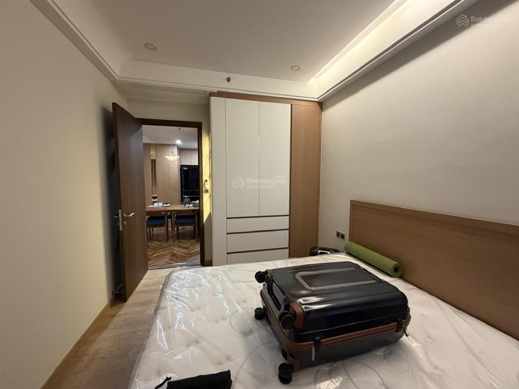 M8 midtown pmh  88m2  2pn  10.6 tỷ (full nội thất cao cấp)  hướng mát, tầng đẹp