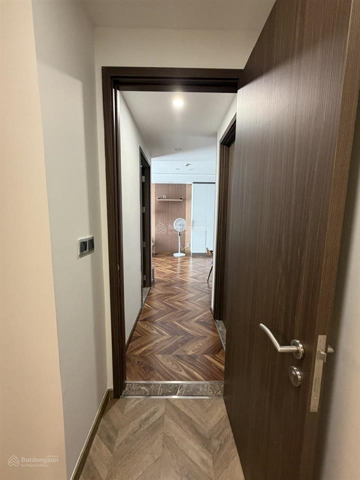 M8 midtown pmh  88m2  2pn  10.6 tỷ (full nội thất cao cấp)  hướng mát, tầng đẹp