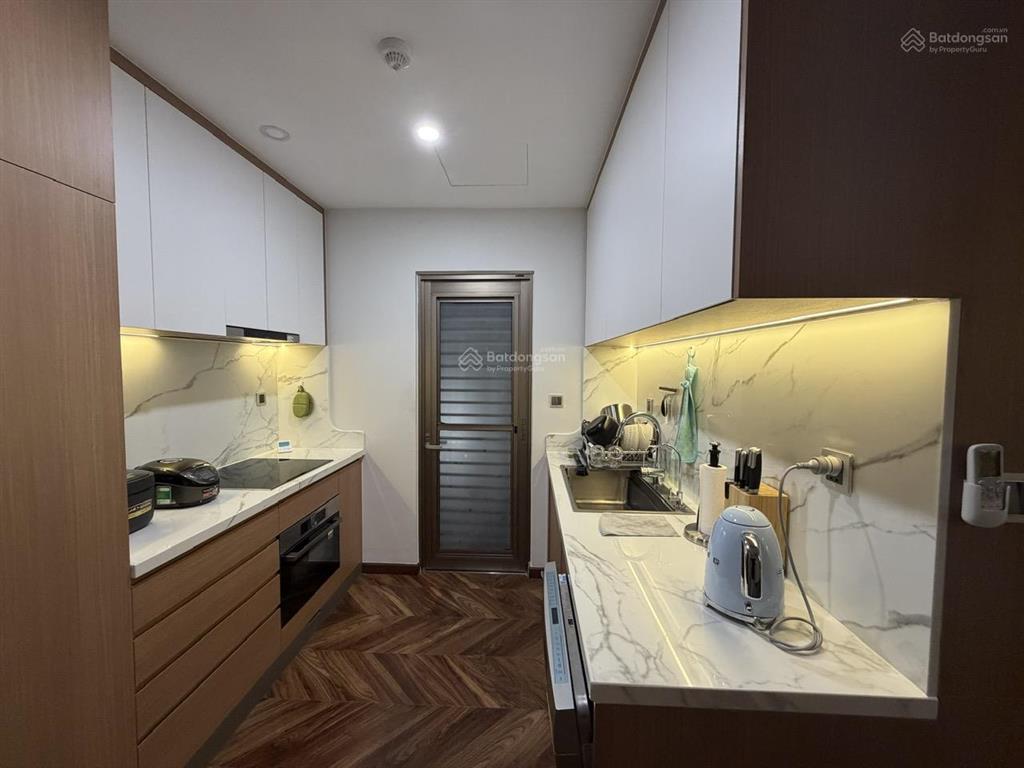 M8 midtown pmh  88m2  2pn  10.6 tỷ (full nội thất cao cấp)  hướng mát, tầng đẹp