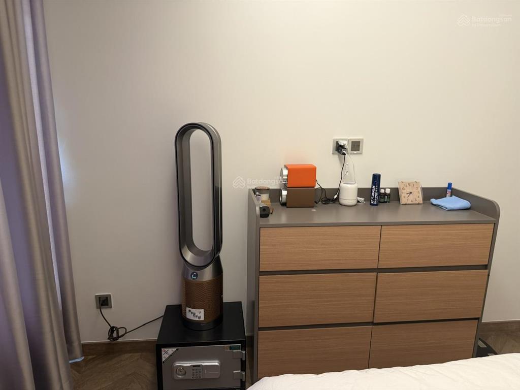 M8 midtown pmh  88m2  2pn  10.6 tỷ (full nội thất cao cấp)  hướng mát, tầng đẹp