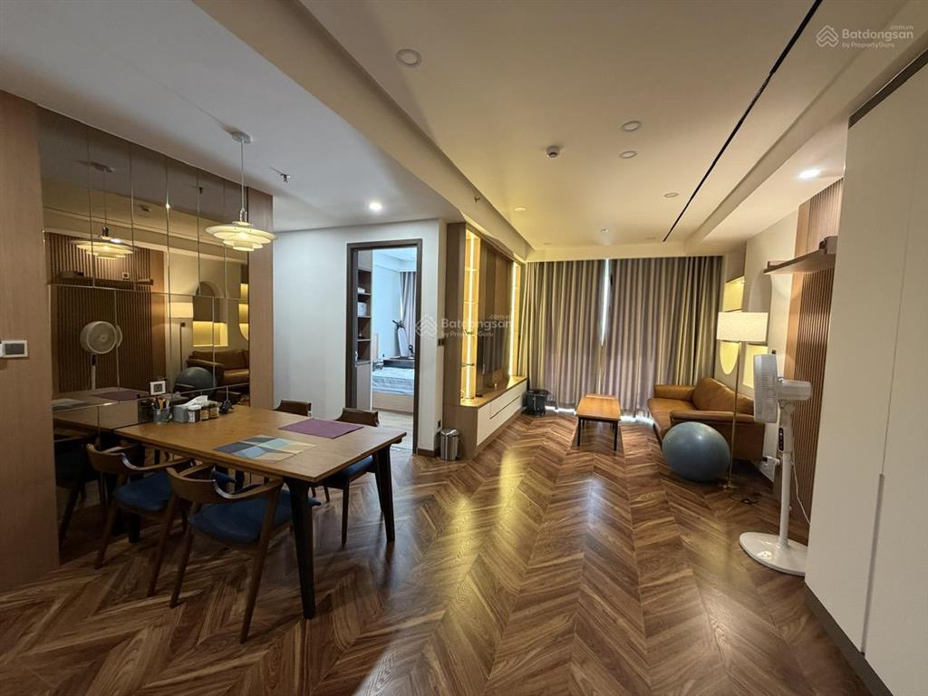 M8 midtown pmh  88m2  2pn  10.6 tỷ (full nội thất cao cấp)  hướng mát, tầng đẹp