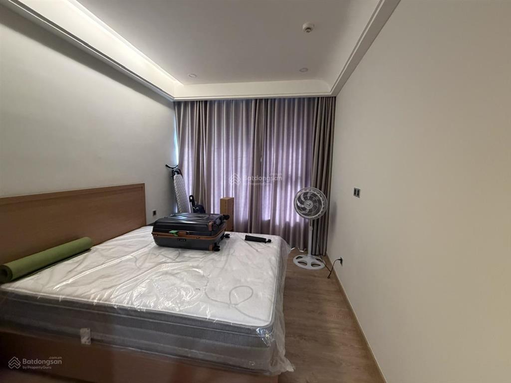 M8 midtown pmh  88m2  2pn  10.6 tỷ (full nội thất cao cấp)  hướng mát, tầng đẹp