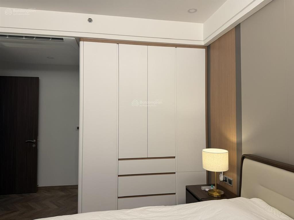 M8 midtown pmh  88m2  2pn  10.6 tỷ (full nội thất cao cấp)  hướng mát, tầng đẹp