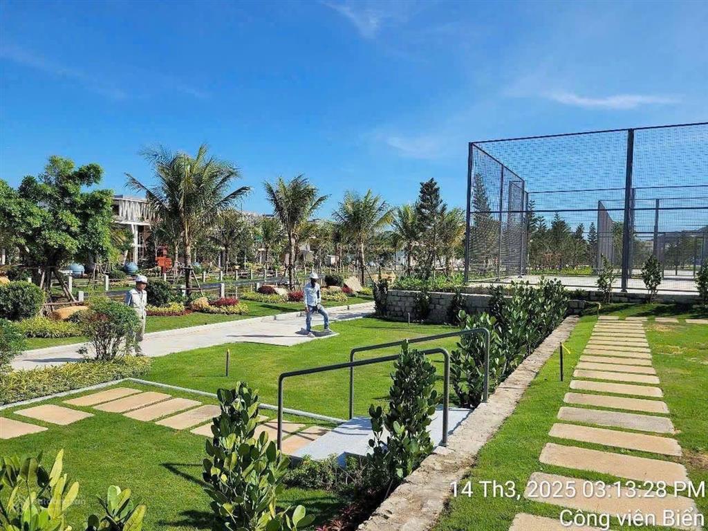 Chính chủ bán nhà phố sd 236,7m2  ngay đại công viên khu parasol  caraworld 4.75 tỷ  sổ hồng sẵn