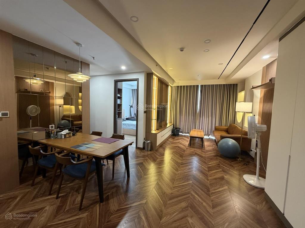 M8 midtown pmh  88m2  2pn  10.6 tỷ (full nội thất cao cấp)  hướng mát, tầng đẹp